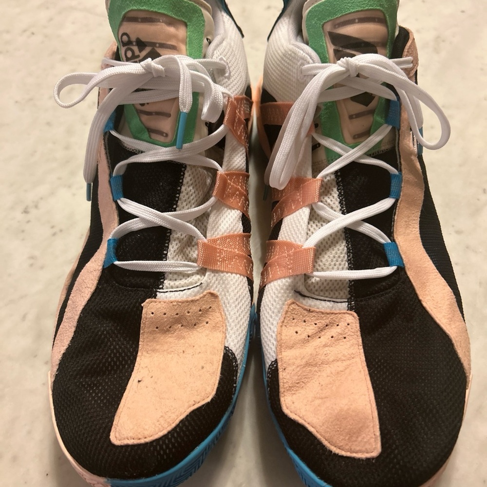 Multicolor Unisex Athletic Adidas Basketball Shoes Size 17